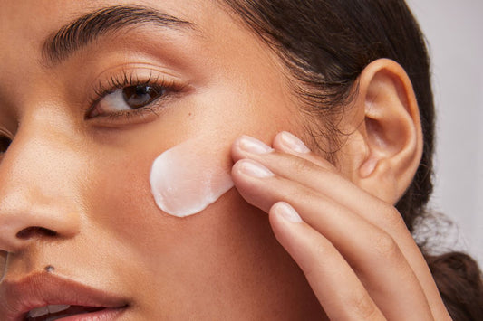 Should I Apply Sunscreen or Moisturiser First? Revealed