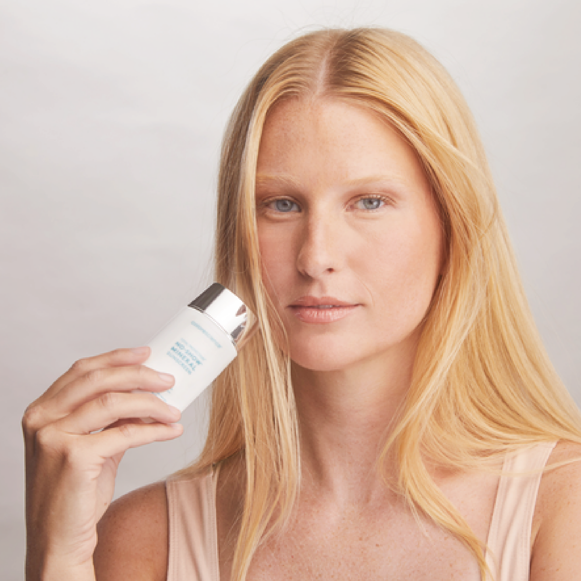 Total Protection No-Show™ Mineral Sunscreen SPF 50 - Model Img - Colorescience UK 