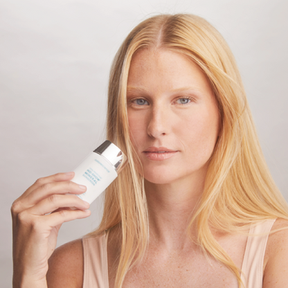 Total Protection No-Show™ Mineral Sunscreen SPF 50 - Model Img - Colorescience UK 
